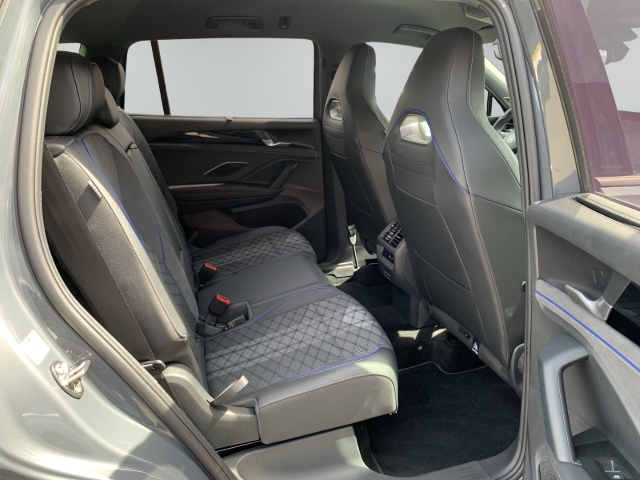 Tayron 2.0 TDI R-Line DSG 7-Sitze AHK Kamera ACC