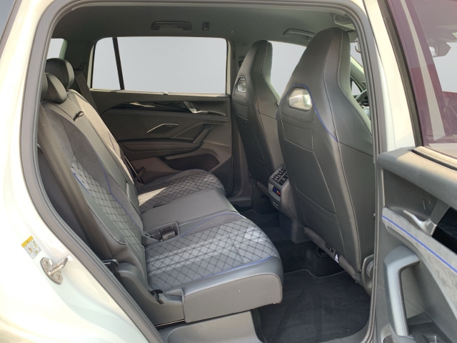 Tayron 2.0 TDI R-Line DSG 7-Sitze AHK Kamera ACC