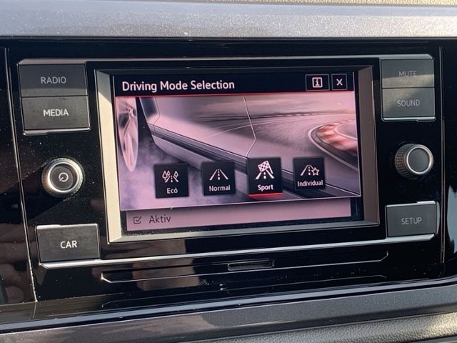 Polo 2.0 TSI LED Kurvenlicht SHZ PDC 18Z Klima