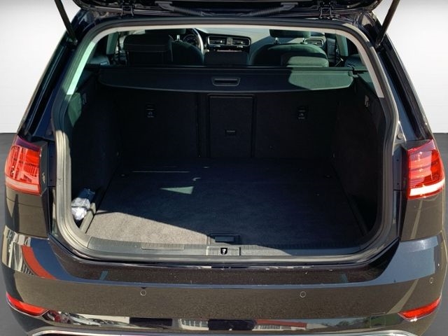 Golf Variant VII 1.6 TDI IQ.DRIVE AHK Navi RFK