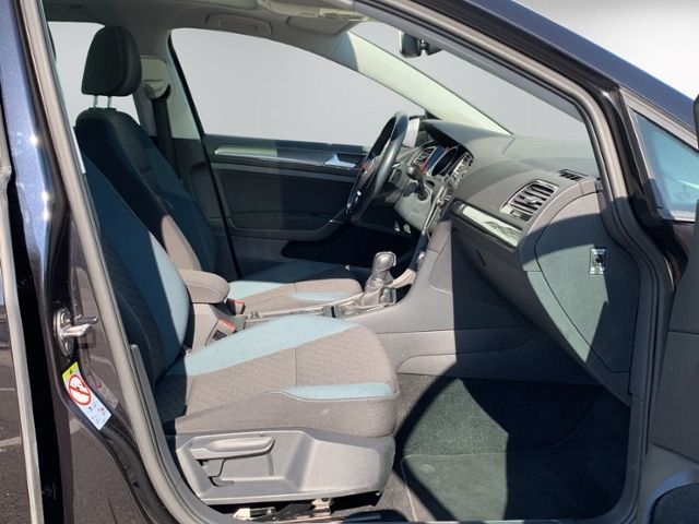 Golf Variant VII 1.6 TDI IQ.DRIVE AHK Navi RFK