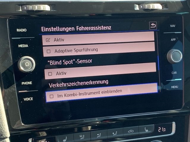 Golf Variant VII 1.6 TDI IQ.DRIVE AHK Navi RFK