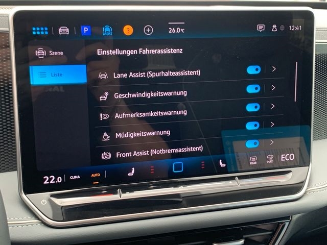 Passat Variant 1.5 eHybrid AHK RFK Navi LED SHZ