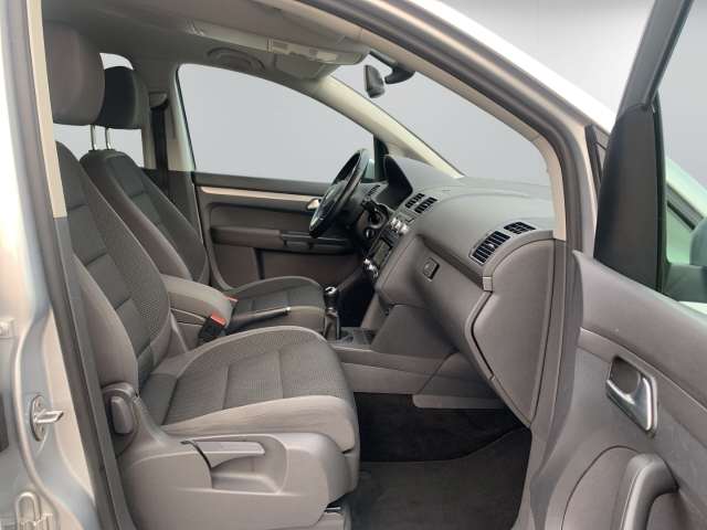 Touran 1.4 TSI Comfortline 7-Sitzer Navi Klima