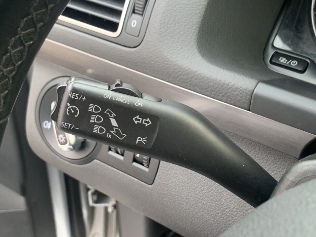 Touran 1.4 TSI Comfortline 7-Sitzer Navi Klima