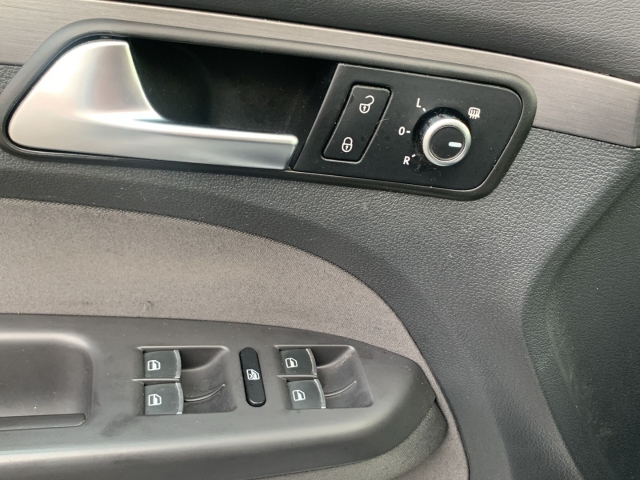 Touran 1.4 TSI Comfortline 7-Sitzer Navi Klima