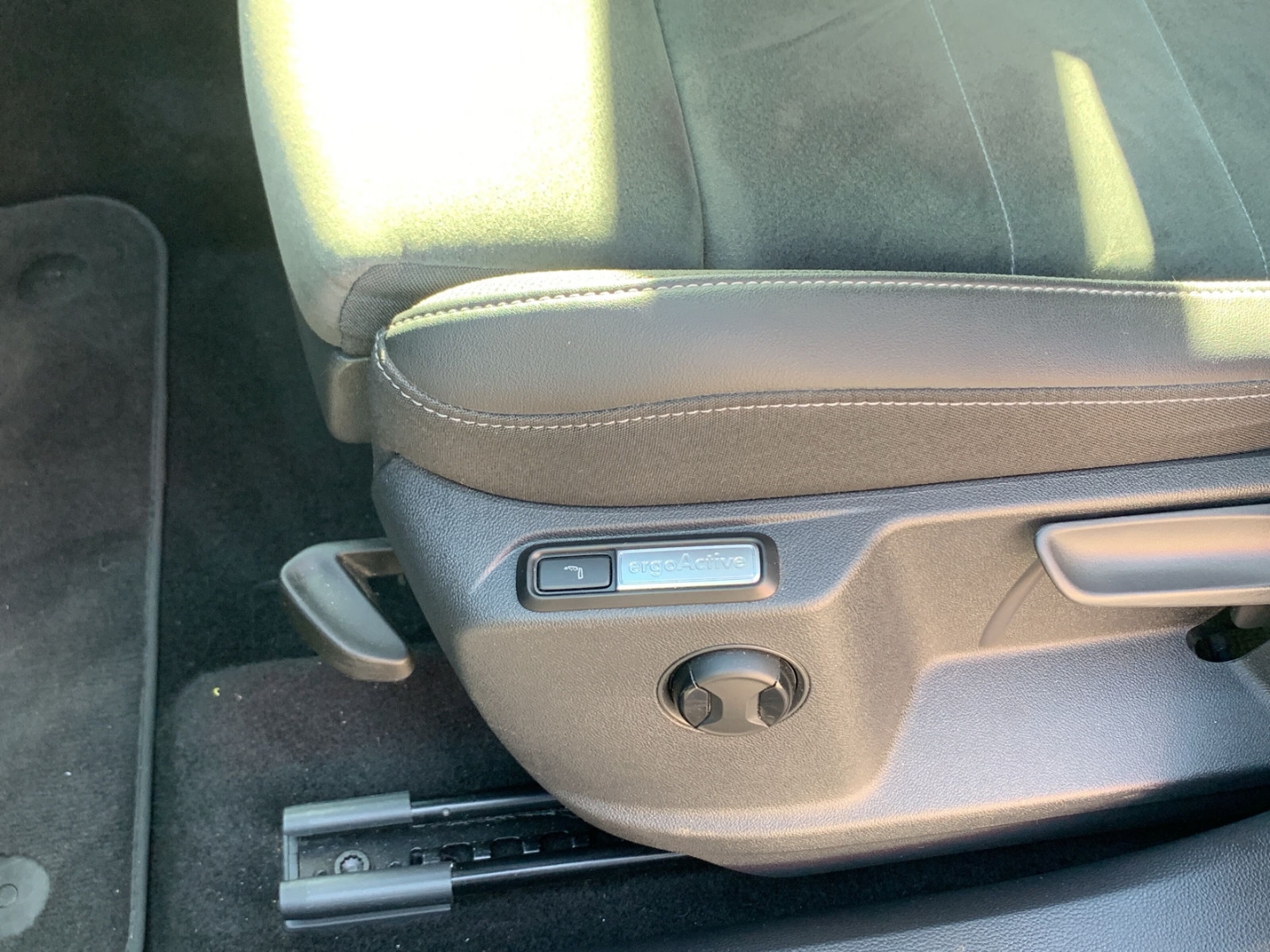 T-Roc 2.0 TDI Style Navi Massagesitze LED ACC