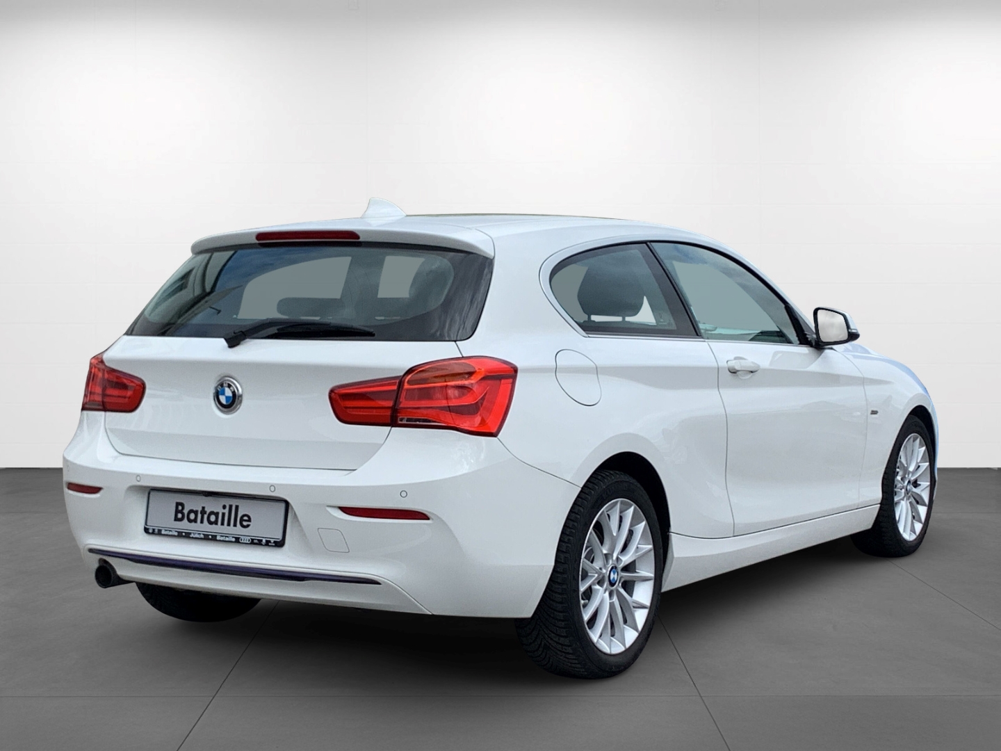 118 i Sport Line Navi LED  SHZ Keyless Klima