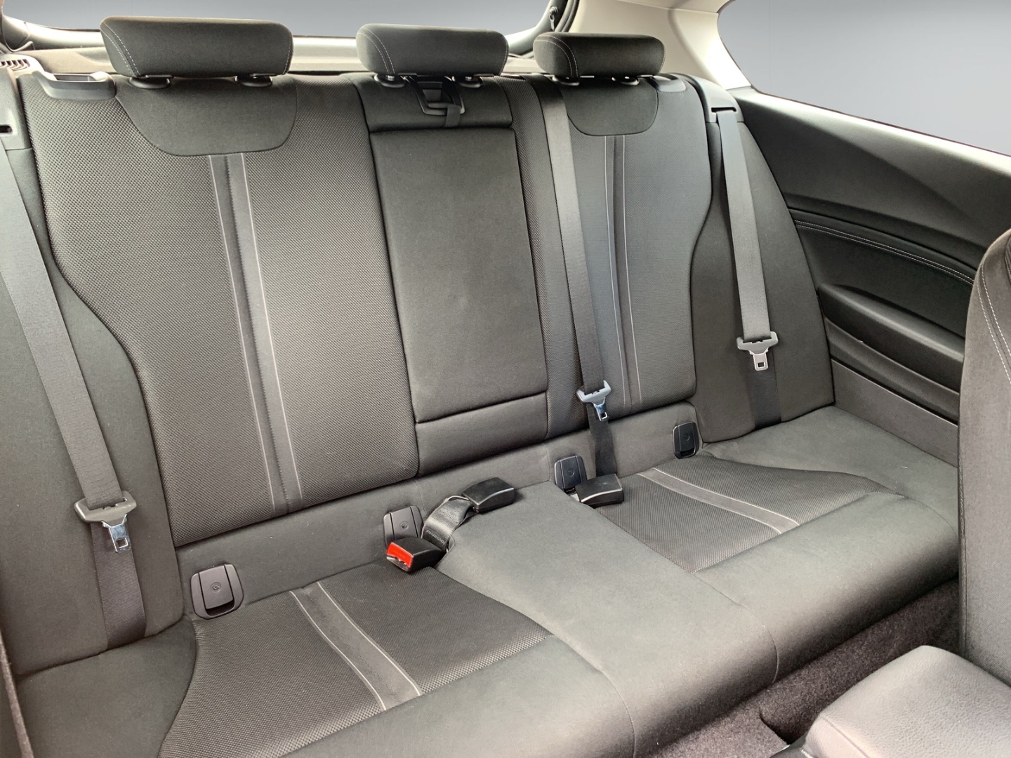 118 i Sport Line Navi LED  SHZ Keyless Klima
