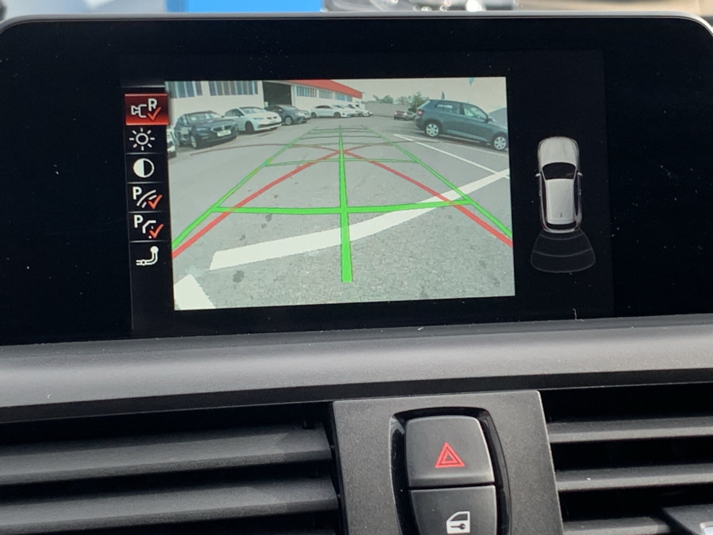118 i Sport Line Navi LED  SHZ Keyless Klima