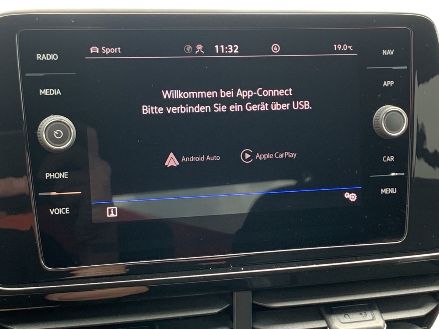 T-Roc 1.5 TSI R-Line StandHZG 289,- ohne Anzahl.