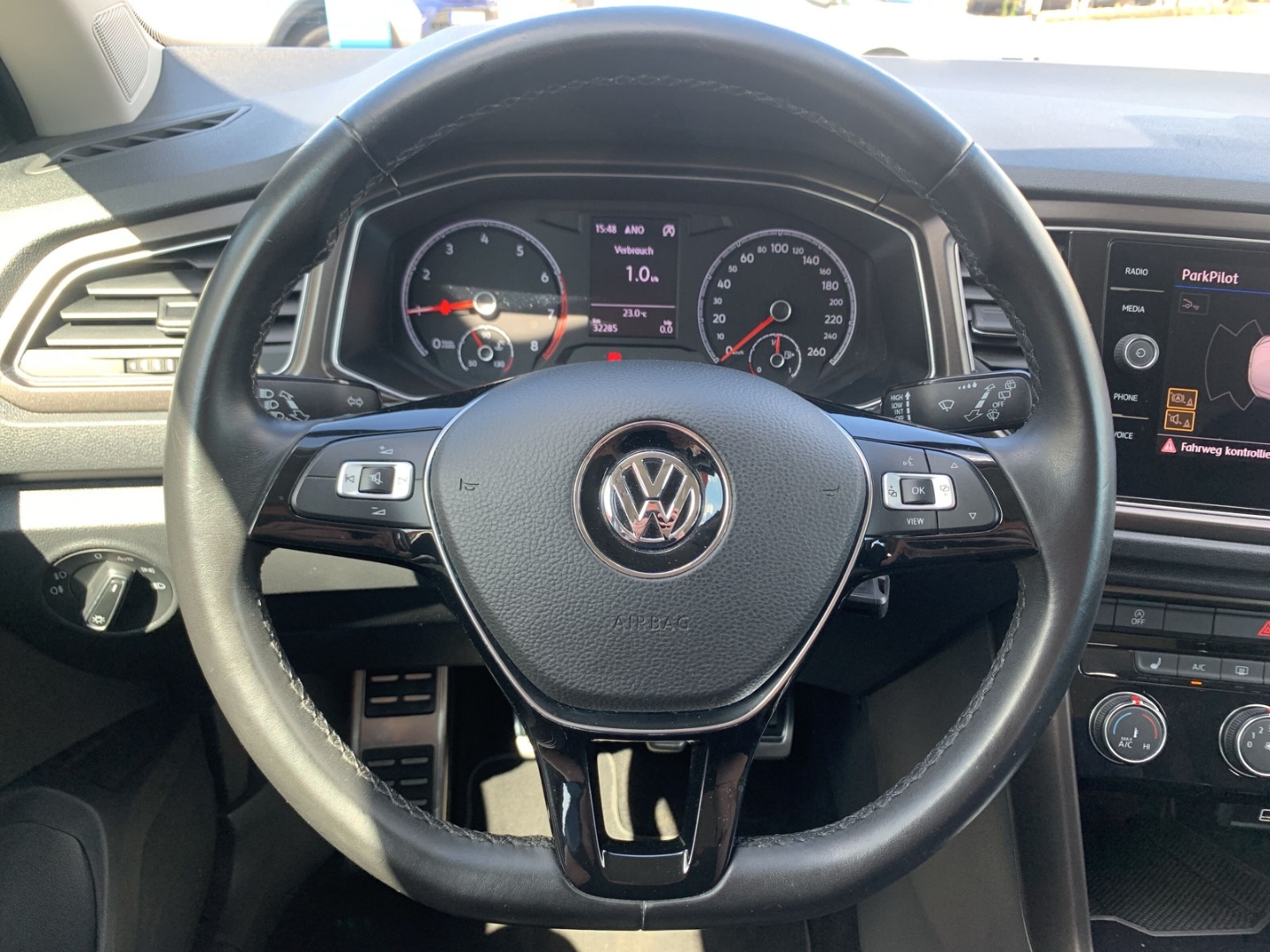 T-Roc 1.0 TSI Style Navi SHZ Klima PDC R-Kam.