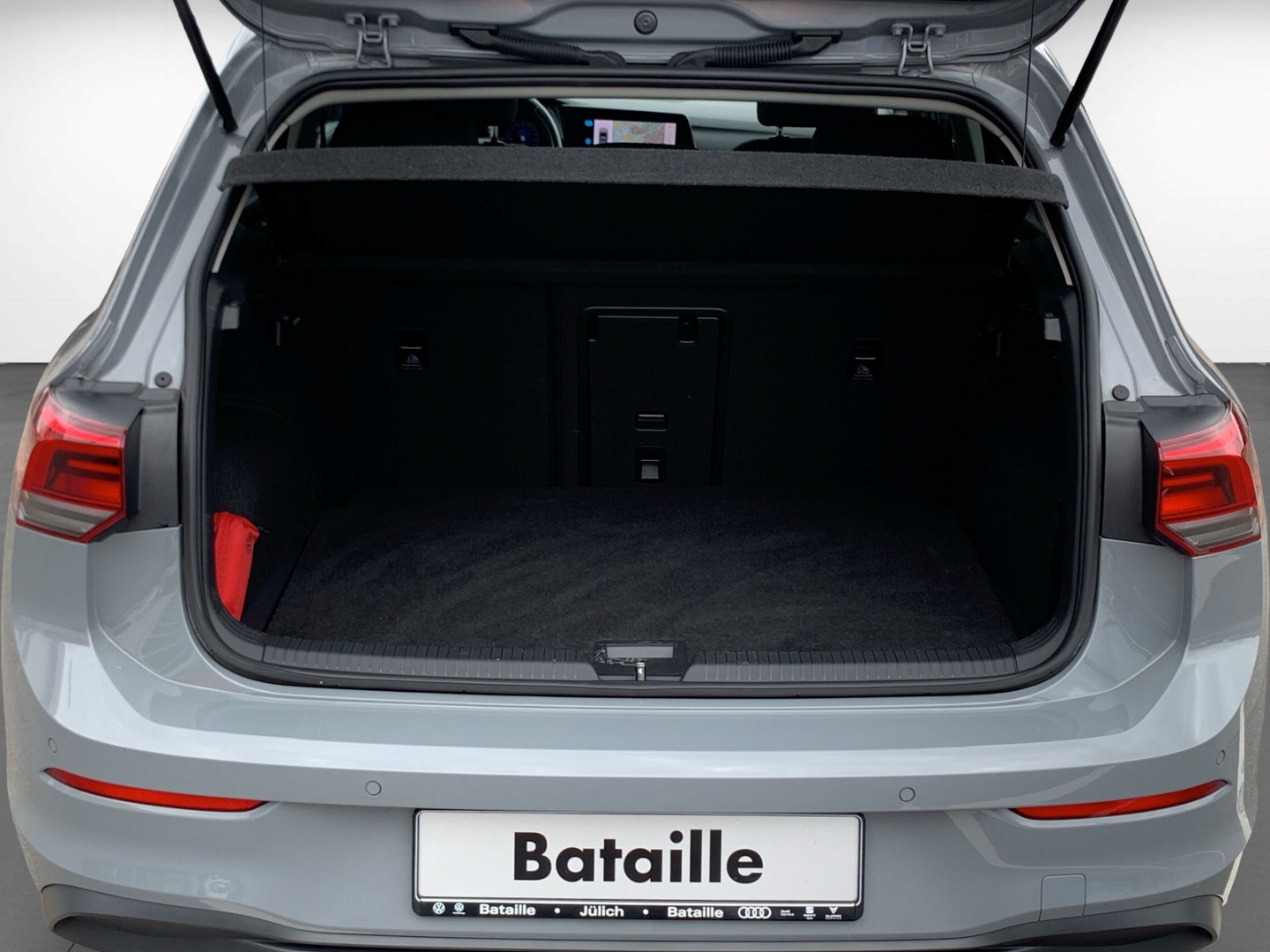 Golf VIII 1.0 TSI United Navi LED ACC SHZ PDC