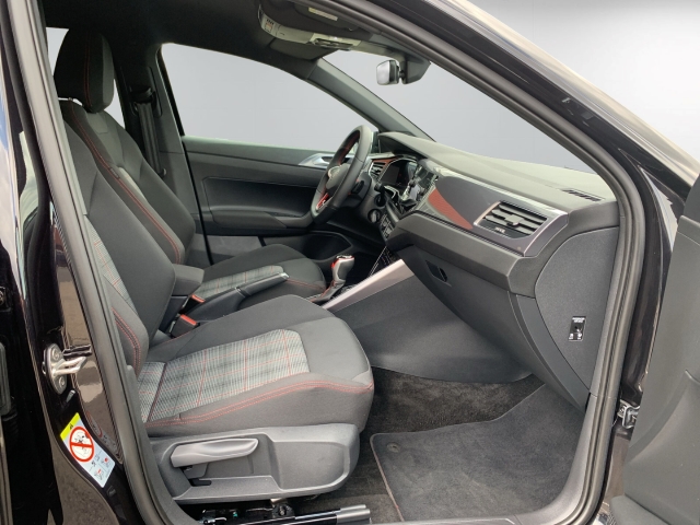 Polo GTI 2.0 TSI Navi IQ Light LED  APP Con. ACC