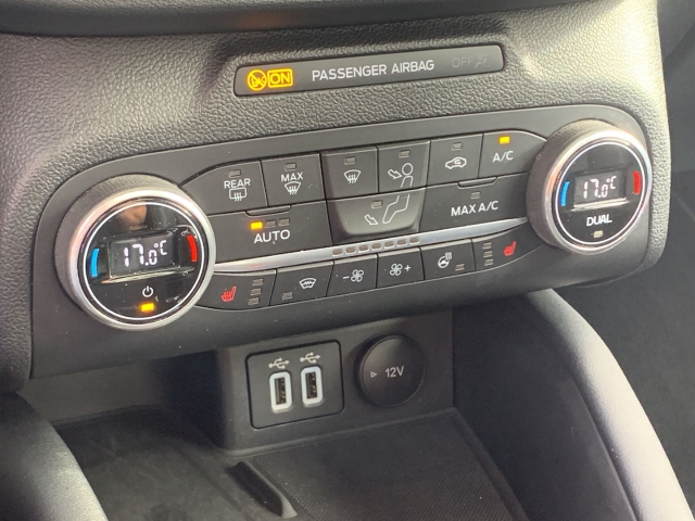 Focus Turnier 1.0 EcoBoost HUD AHK Pano Navi Leder LED