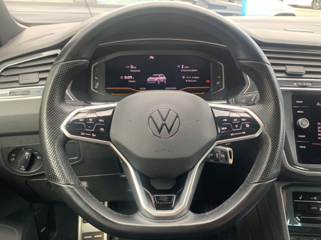 Tiguan 2.0 TDI 4M R-Line AHK Navi LED SHZ DCC