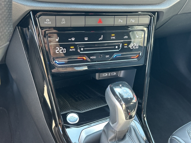 T-Roc 1.5 TSI R-Line AHK Navi Easy Open Matrix