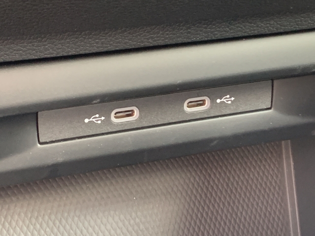 Golf VIII 1.5 TSI ACC SHZ LED App-Connect