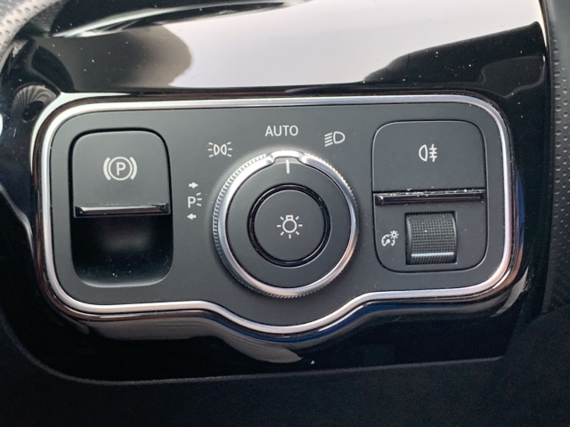 A 180 Progressive Navi LED Klima SHZ Keyless