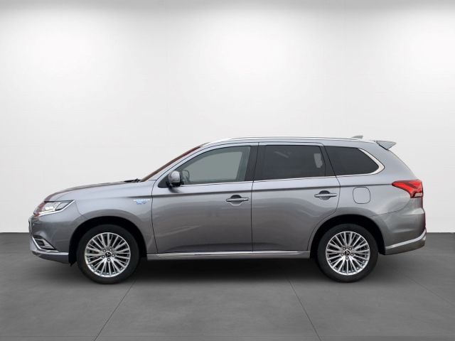 Outlander 2.4 PHEV 4WD StandHZG AHK Navi Leder