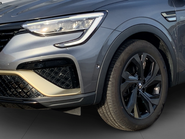 Arkana 1.6 E-TECH 145 Engineered Navi Pano ACC