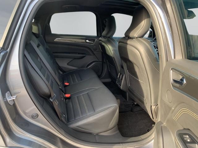 Arkana 1.6 E-TECH 145 Engineered Navi Pano ACC