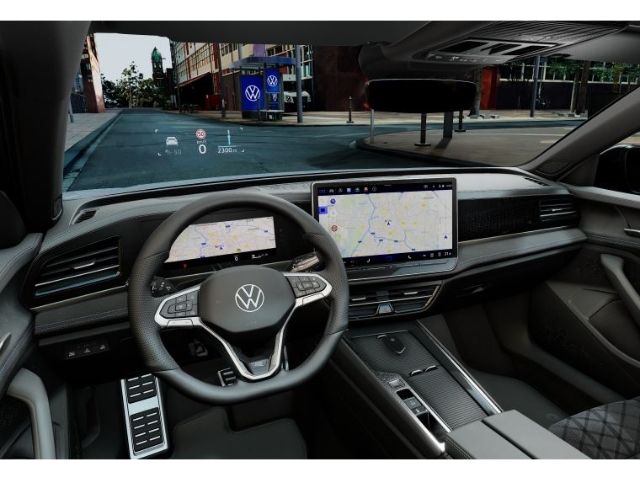 Passat Variant R-Line 2,0 TDI DSG AHK Panoramadach Black