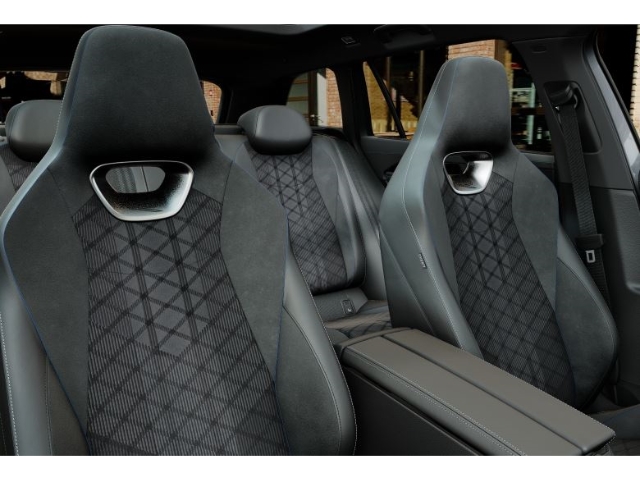 Passat Variant R-Line 2,0 TDI DSG AHK Panoramadach Black