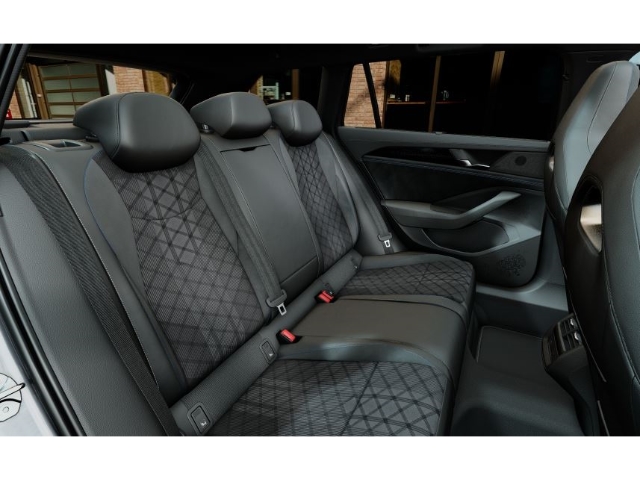 Passat Variant R-Line 2,0 TDI DSG AHK Panoramadach Black