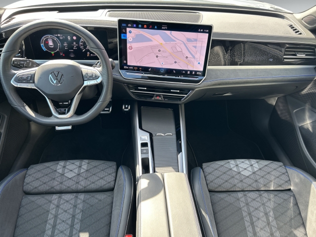Passat Variant 2.0 TDI R-Line AHK Pano Area View