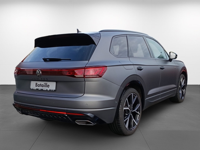 Touareg 3.0 TDI 4M R-Line Pano AHK 22'' Luftfed.