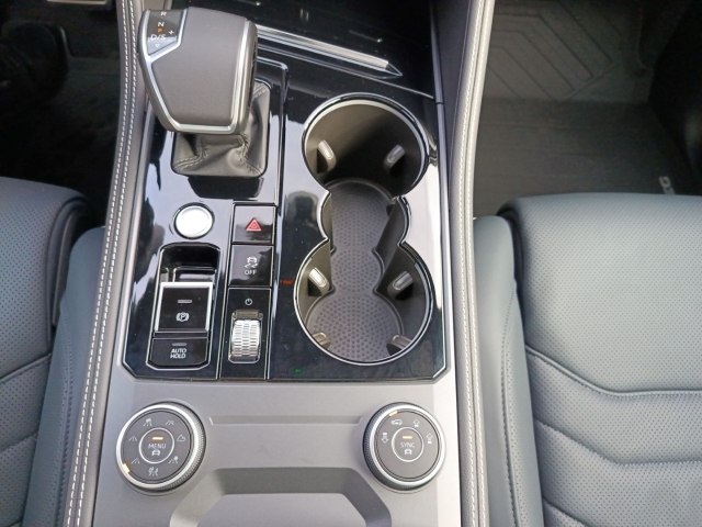 Touareg 3.0 TDI 4M R-Line Pano AHK 22'' Luftfed.