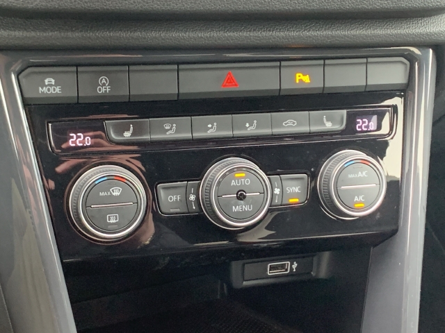 T-Roc 1.5 TSI Sport Navi ACC App-Connect SHZ