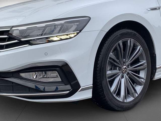 Passat Variant 2.0 TDI R-line AHK Navi R-Kam.