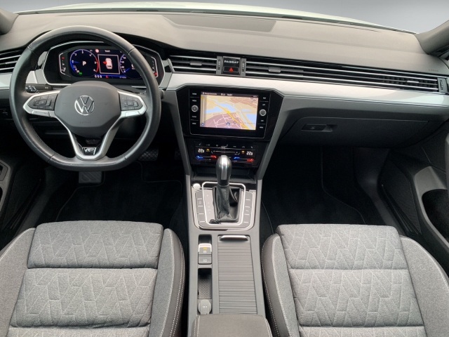 Passat Variant 2.0 TDI R-line AHK Navi R-Kam.