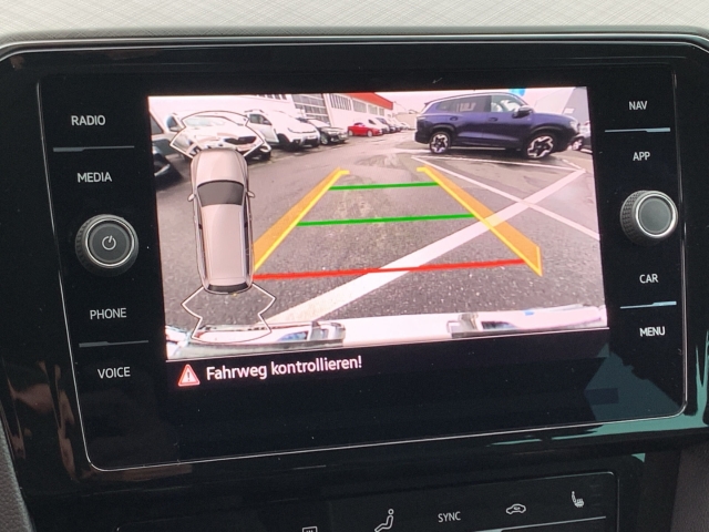 Passat Variant 2.0 TDI R-line AHK Navi R-Kam.