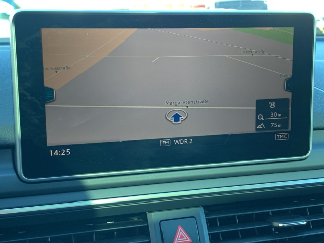 A4 Avant 2.0 TDI S-line AHK Panodach Navi Matrix