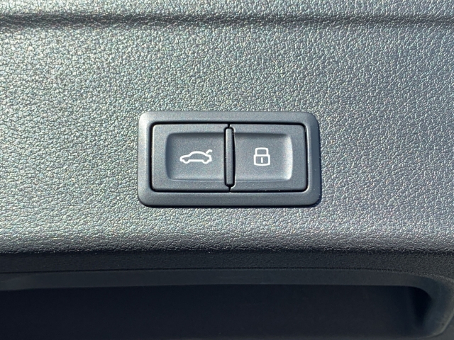 A4 Avant 2.0 TDI S-line AHK Panodach Navi Matrix