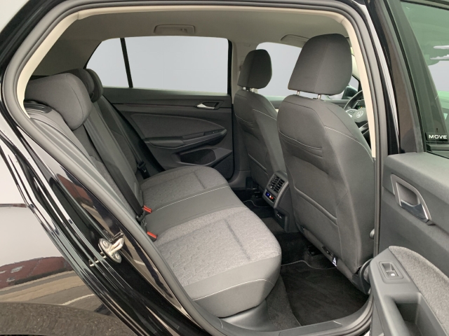 Golf VIII 2.0 TDI Move AHK Fahrschulausstattung