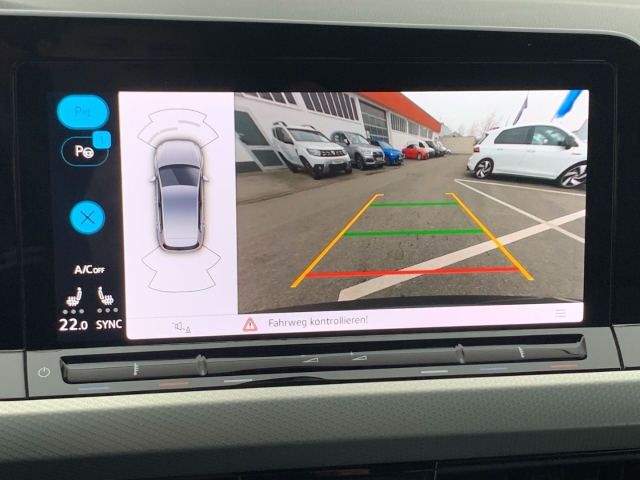 Golf VIII 2.0 TDI Move AHK Fahrschulausstattung