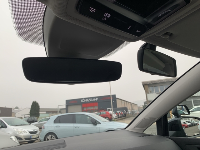 Golf VIII 2.0 TDI Move AHK Fahrschulausstattung