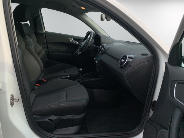 A1 Sportback 1.6 TDI sport Klima PDC Regensensor