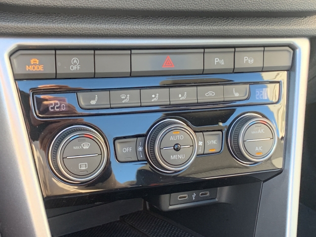 T-Roc Cabriolet 1.5 TSI Active AHK ACC Navi LED