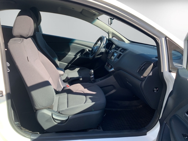 Rio 1.4 Spirit Navi SHZ LenkradHZG Rückfahrkam.