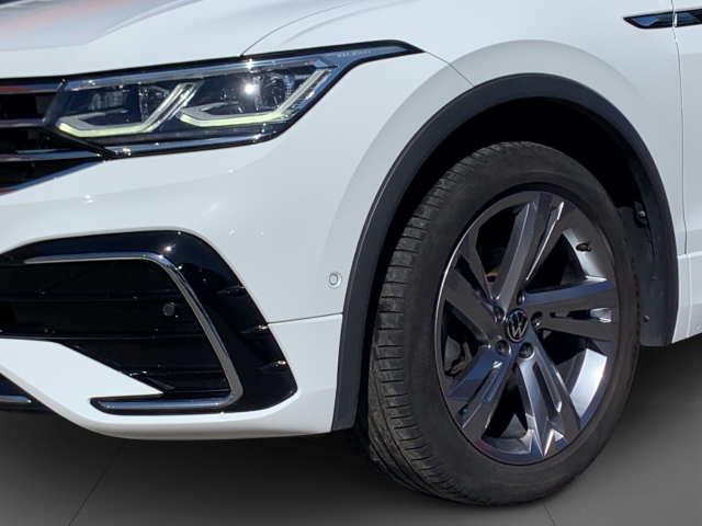 Tiguan 2.0 TDI 4M R-Line AHK Navi 360 Kamera