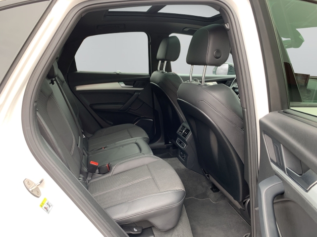 Q5 Sportback 2.0 TDI quattro S-line Pano StandHZG