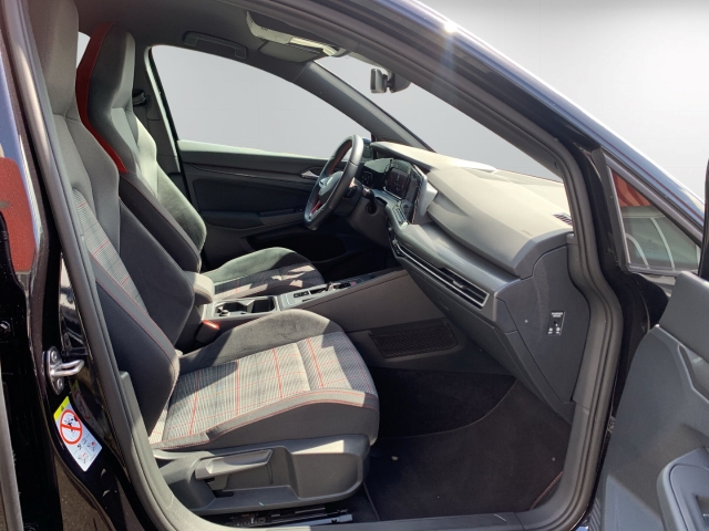 Golf GTI VIII 2.0 TSI Navi ACC Kamera Side-Assist