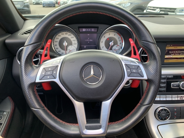 SLK 200 AMG-Line Navi Leder Klima SHZ Temp PDC