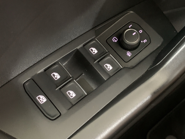 T-Cross 1.0 TSI Style Navi LED ACC SHZ Klima