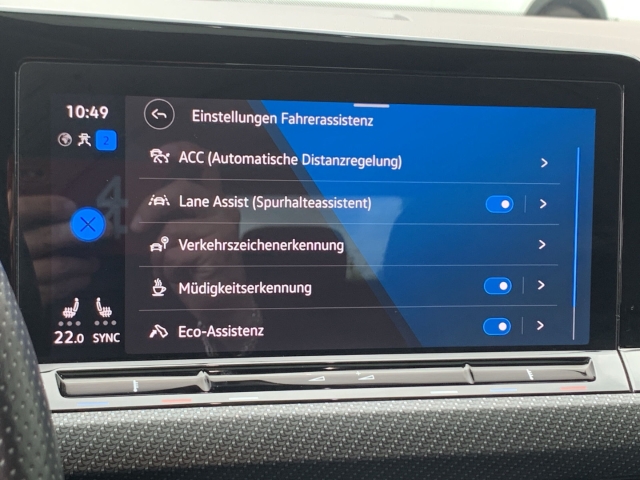 Golf VIII 1.5 TSI R-Line AHK Pano Navi ACC SHZ